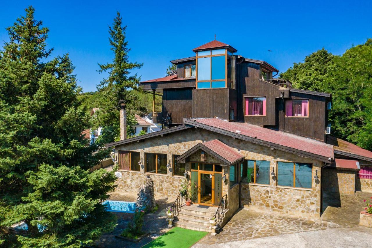 Хотел Галина Палас Srem Exterior foto